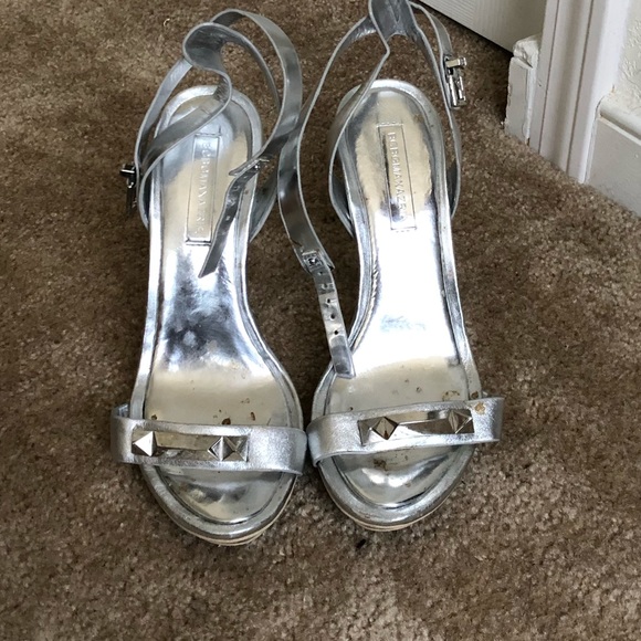 BCBG HEELS - Picture 2 of 3